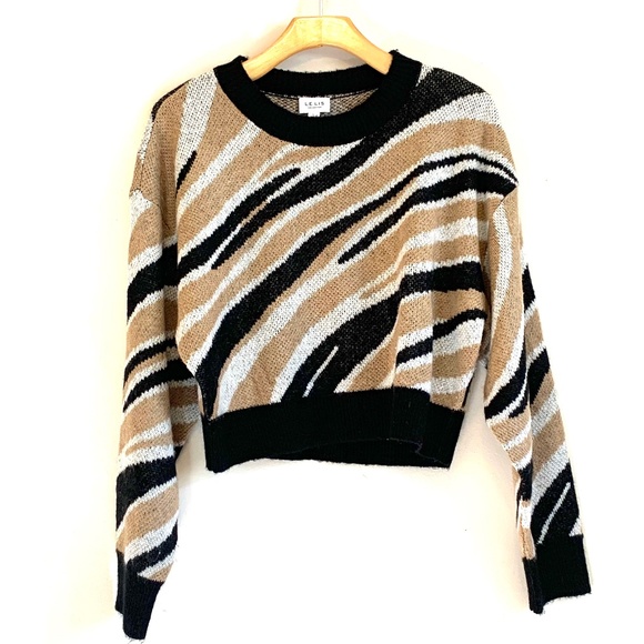 NEW LELIS 'All Swirled Up' Crew Neck Sweater - Picture 5 of 9
